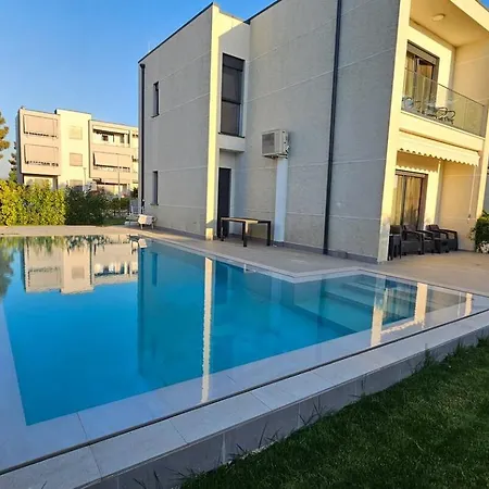 Vila Valamar * Plazhi San Pietro