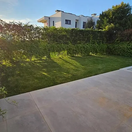 Vila Valamar *