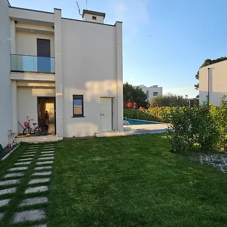 Vila Valamar Villa *